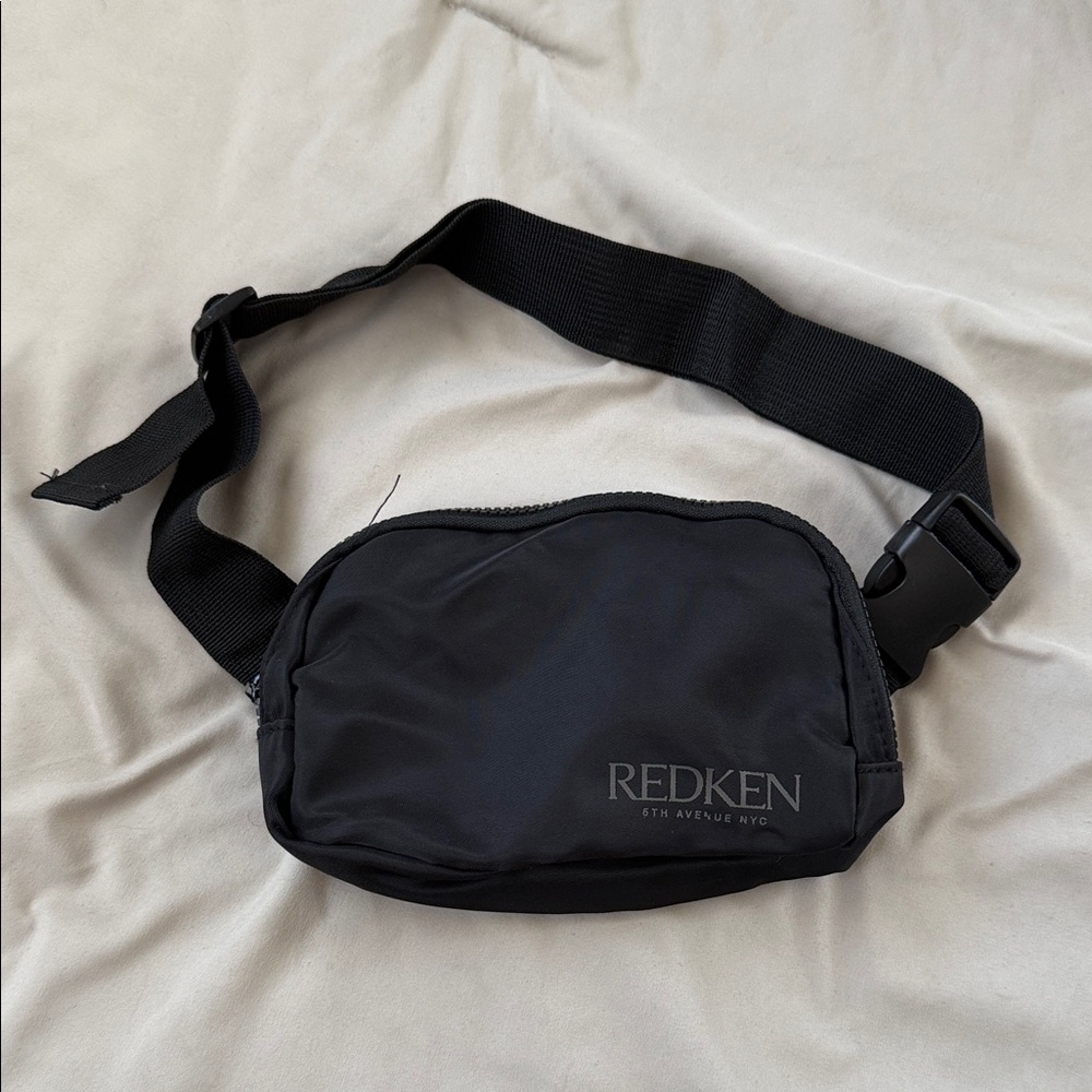 Redken Black Belt Bag